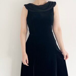 Vintage Laura Ashley Black Velvet Bow Back Midi Dress.  SZ 8